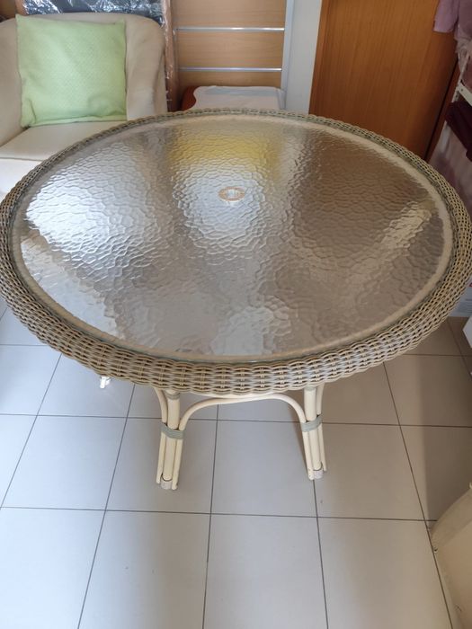 Mesa de jardim redonda