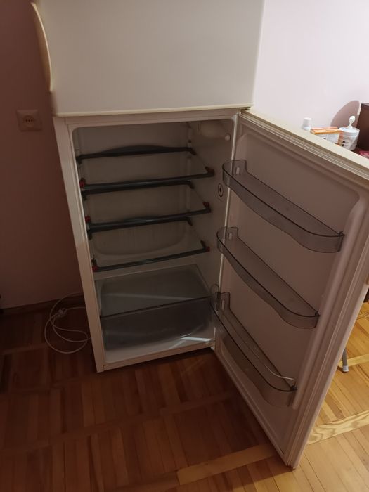 Холодильник snaige A