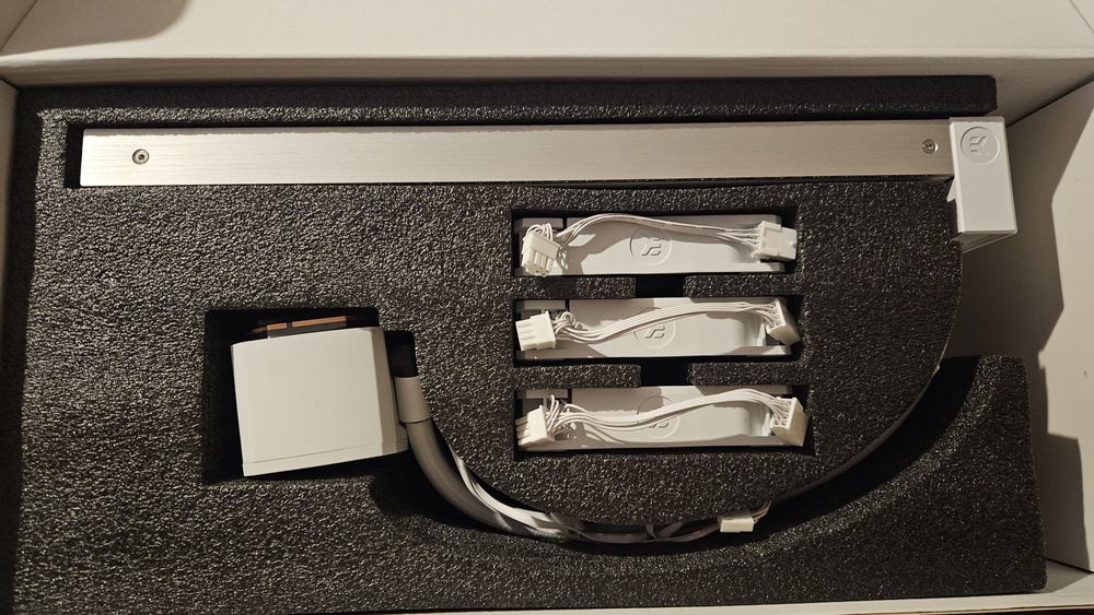 EKWB AIO CR360 Lux D-RGB White