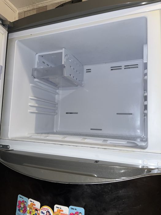 Холодильник Hotpoint Ariston