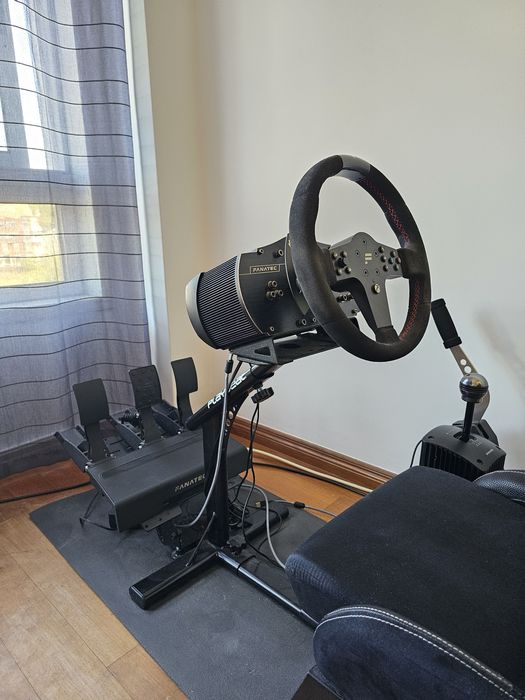 Fanatec Volante e handbrake + Playseat Evolution