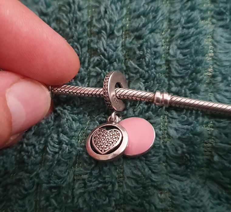 Charms Pandora Serce