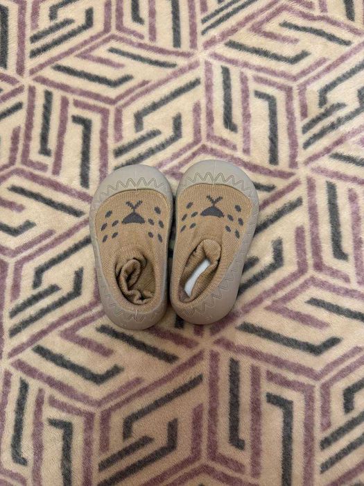 Шкарпетки з гумовою підошвою для дитини, РОЗМІР 21