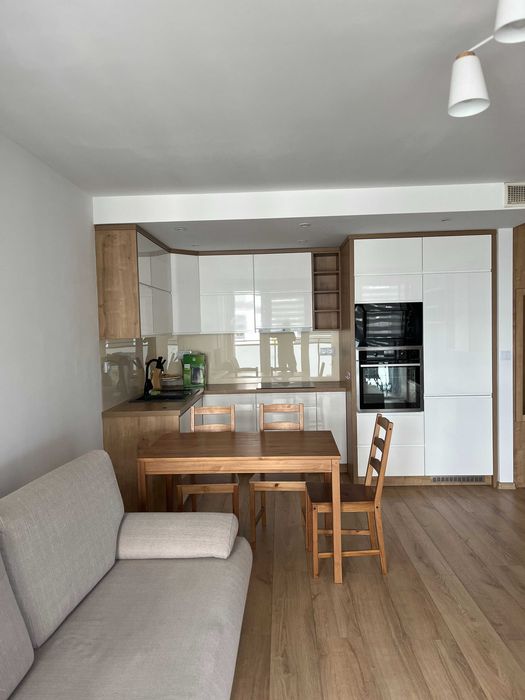 Apartament na wynajem - 45 m2 - osobne biurko w sypialni, blisko centrum
