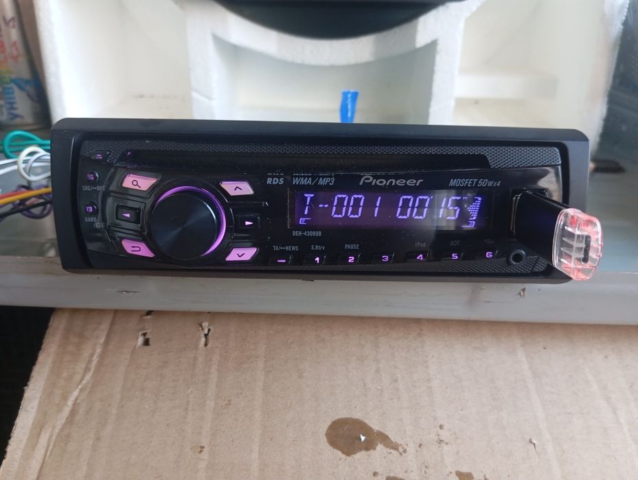 Pioneer DEH-4300 UB с Bluetooth.RBG подсветка