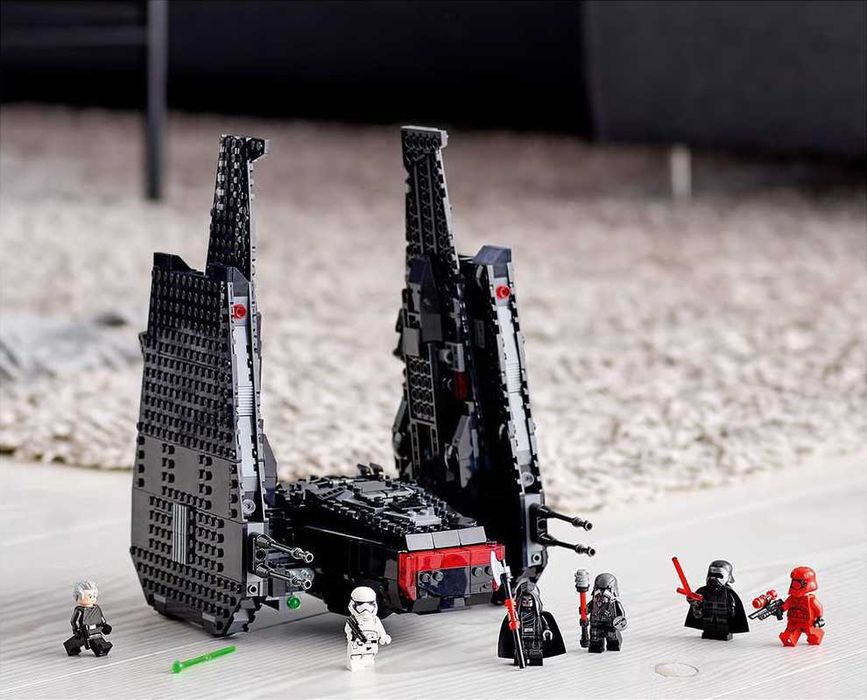 LEGO Star Wars 75256 Wahadłowiec Kylo Rena
