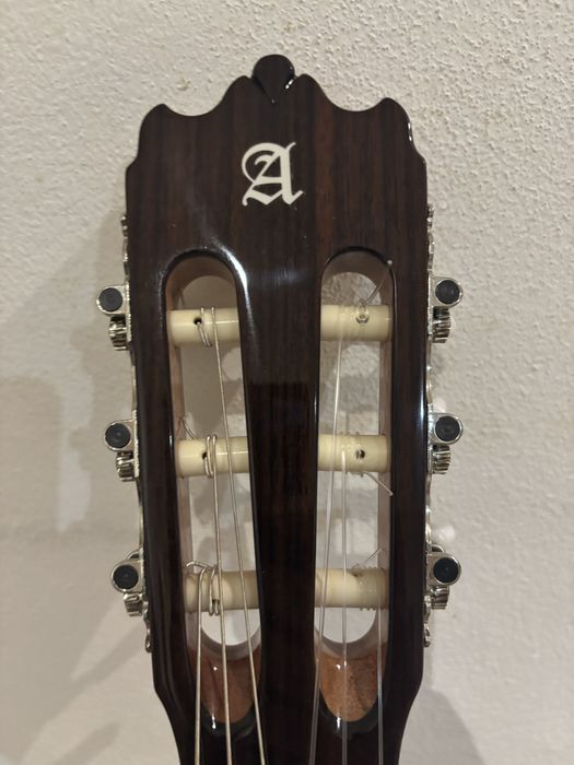 Guitarra Alhambra 3C 4/4 com saco alhambra