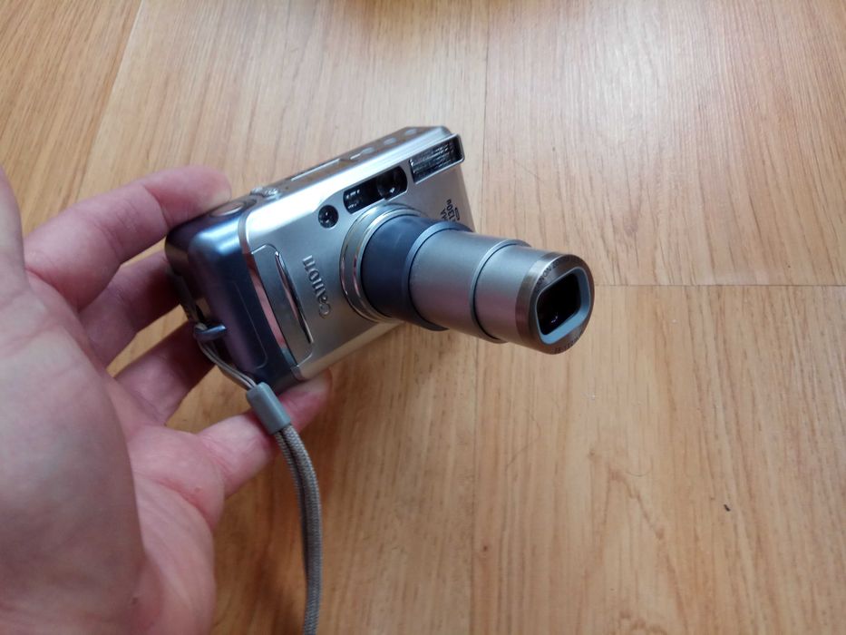 В ідеалі чудовий плівковий фотоапарат CANON Prima Super 130U
