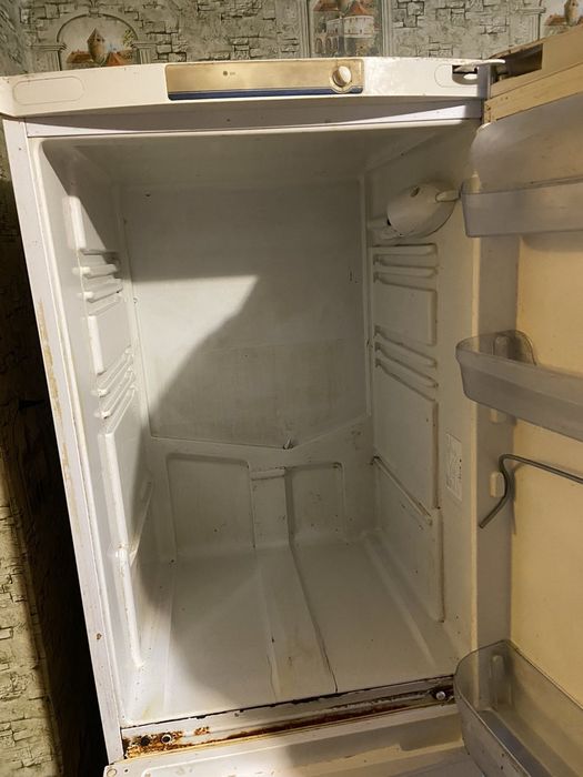 Холодильник indesit