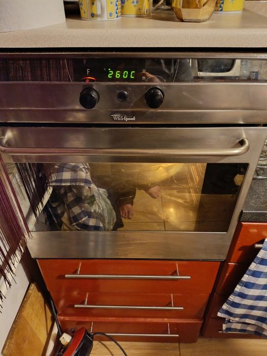 Piekarnik firmy Whirlpool do zabudowy