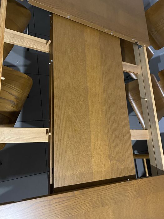 Mesa Ikeia (cadeiras já foram vendidas)