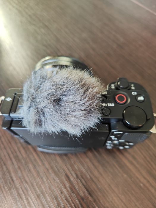 фотоапарат Sony ZV-E10 штатив у подарунок