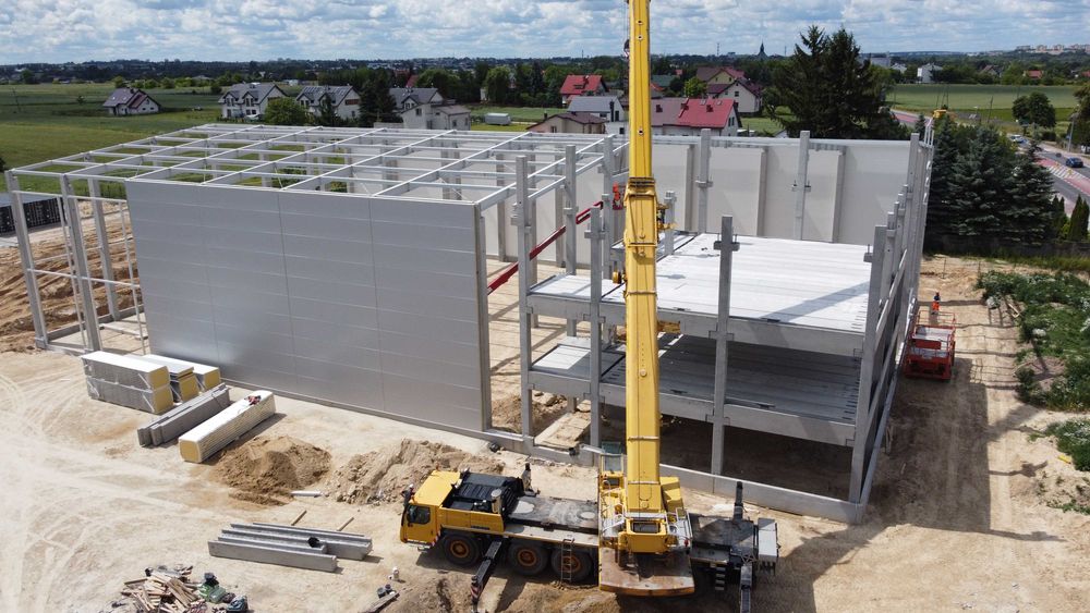 Budowa hali 5000m2 z biurowcem 675m2