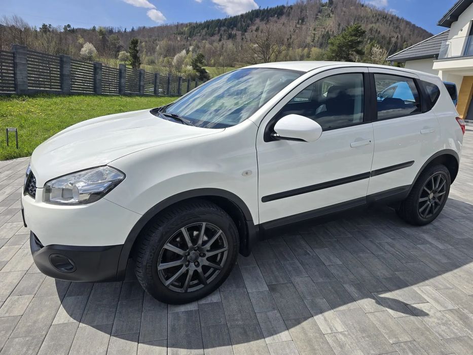 Nissan Qashqai stan bardzo dobry automat zarejestrowany w PL