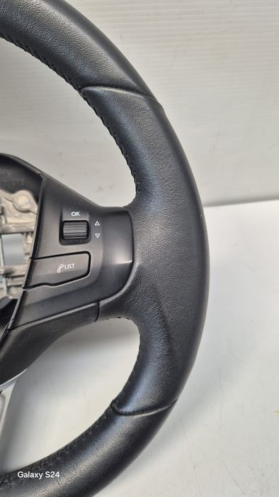 Volante Peugeot 208