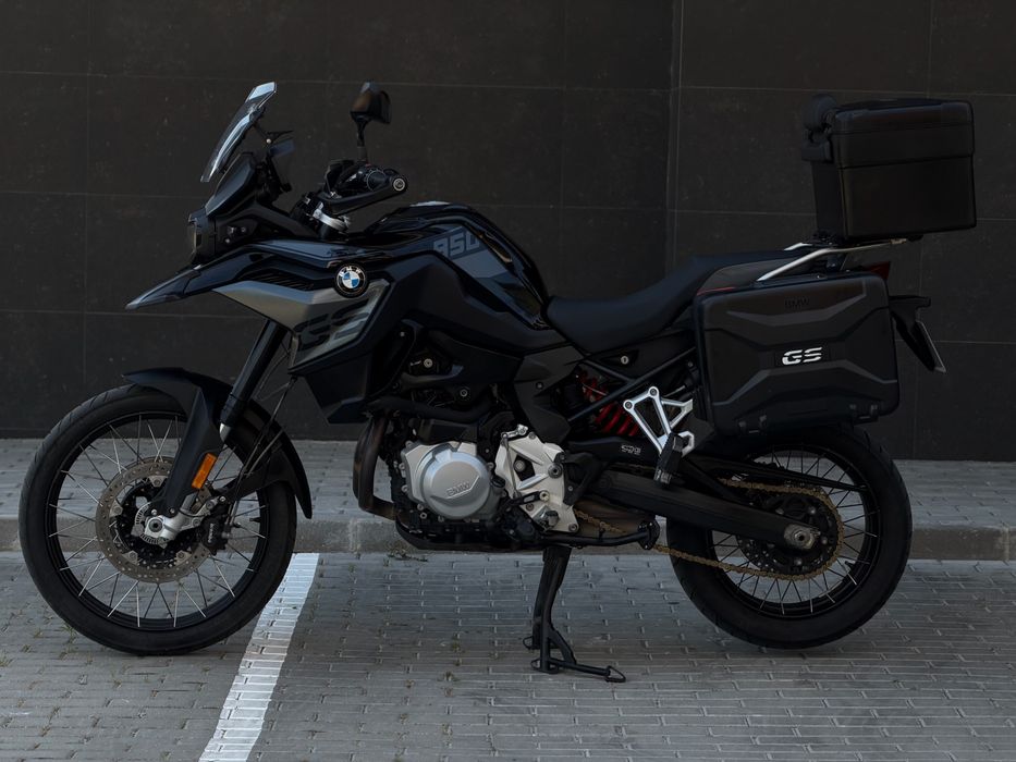 BMW F850GS - Triple Black! Full Extras!