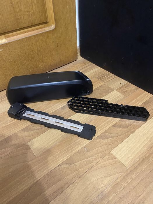 Корпус для акумулятора