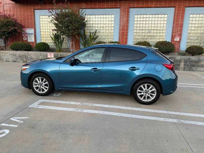2017 Mazda 3 Sport