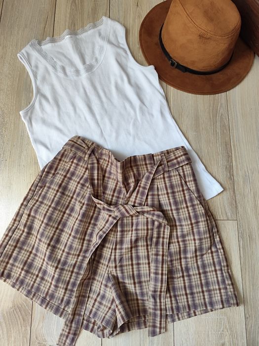 Spodenki damskie materiałowe 40