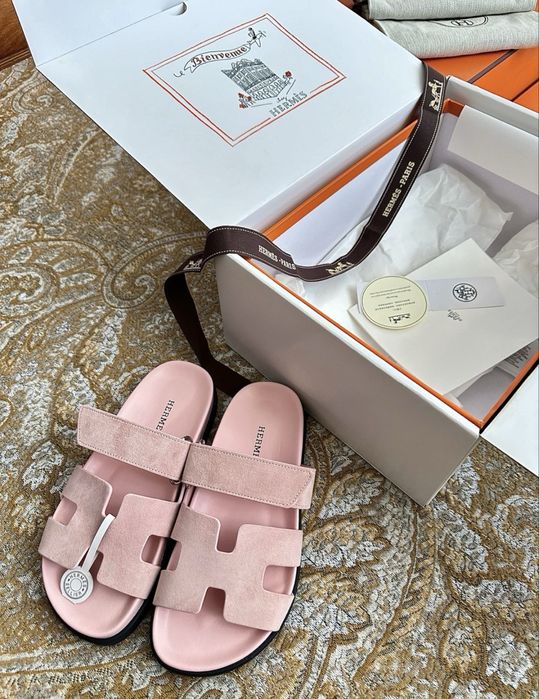 Останні Рожеві шльопанці Hermes найвища якість  38