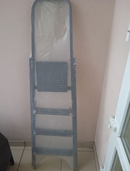 Стремянка на 4 сход