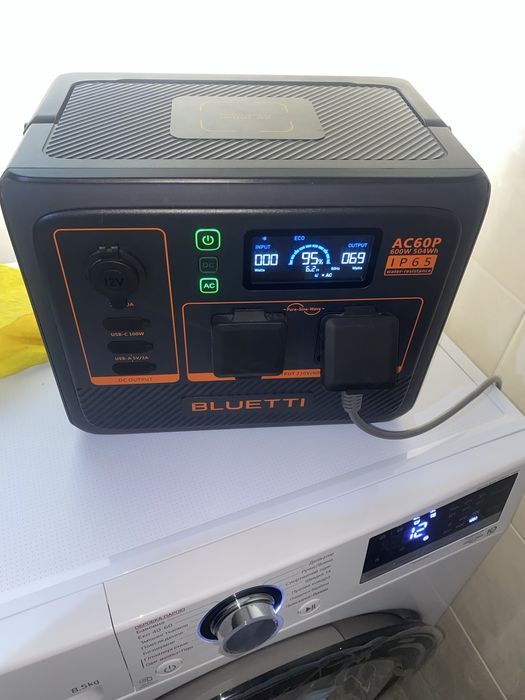 Зарядна станція Bluetti AC60P