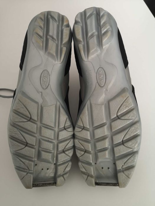 Buty damskie do nart biegowych