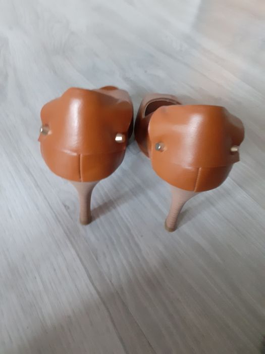 Szpilki carmel 38 nowe