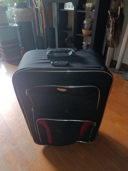 Mala de viagem em excelente estado