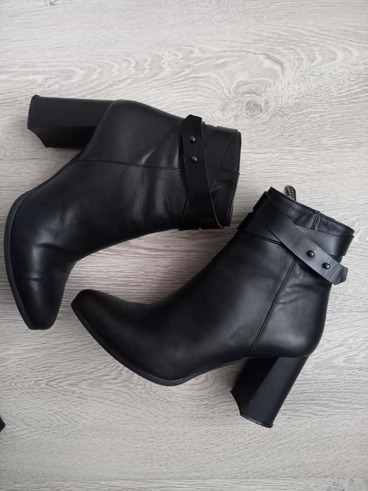 Демісезонні чобітки ботінки черевики 39 - 40 розмір