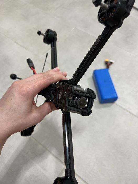 FPV фпв дрон квадрокоптер