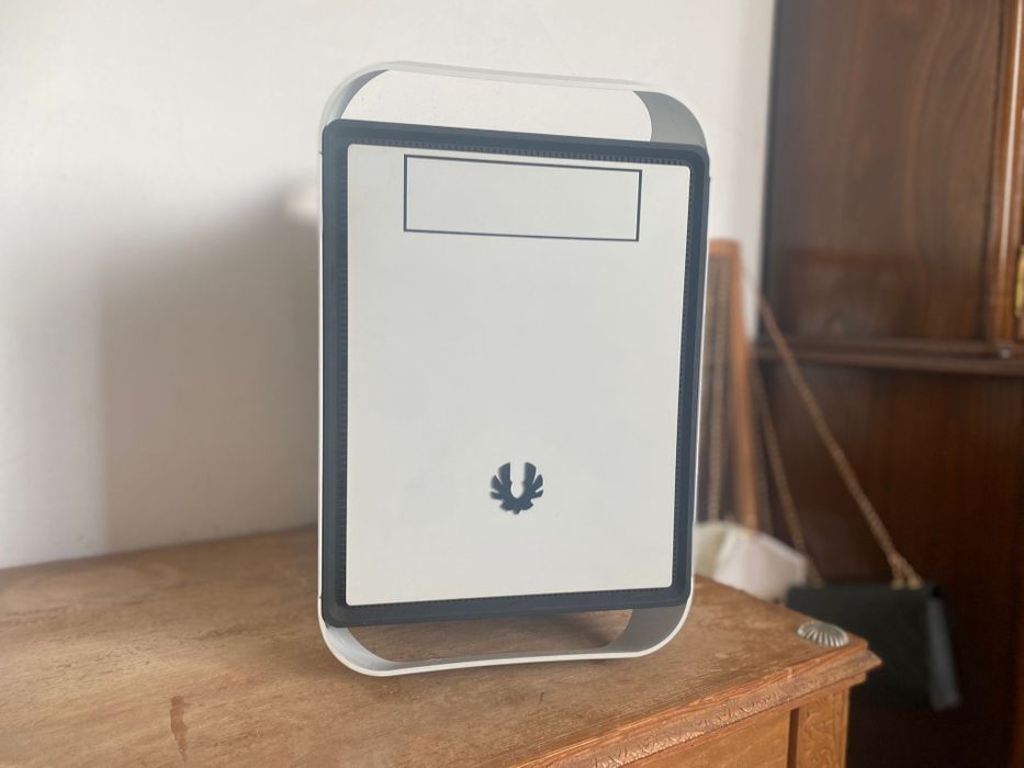 PC Gaming Mini-ITX Intel I7 6700 /Radeon RX 580 8GB /16GB DDR4