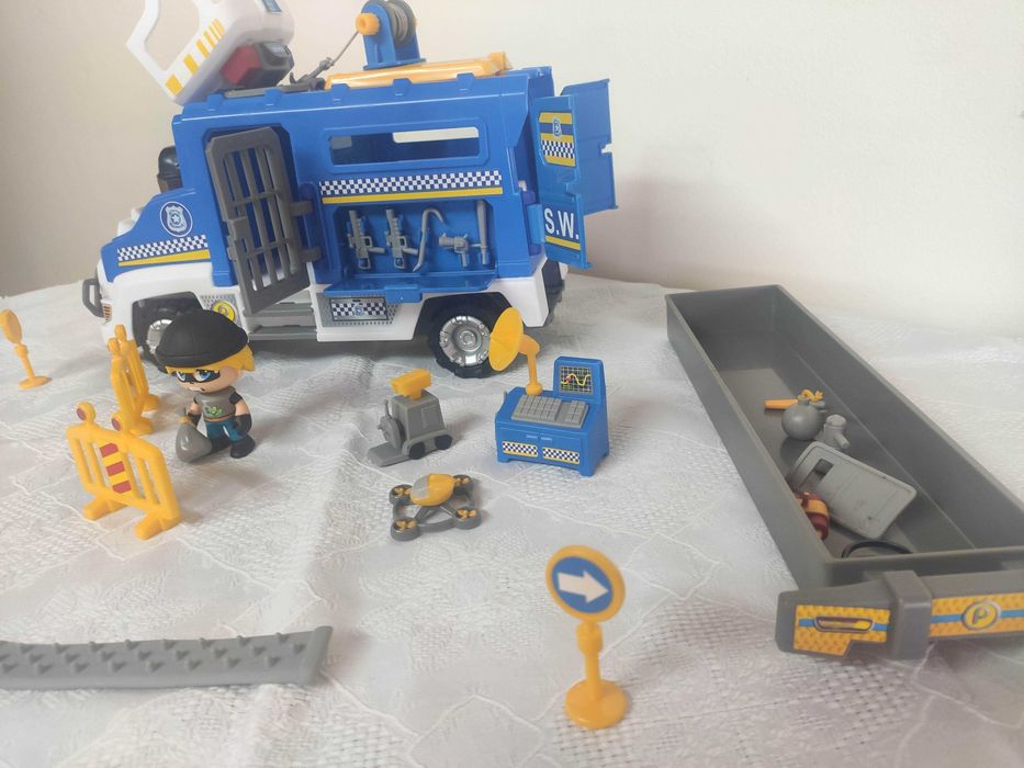 Vende-se Camião Policia Pinypon