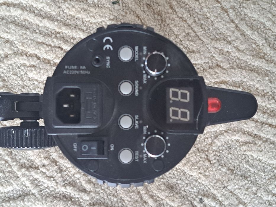 Lampy błyskowe Quantuum 300, 400, 600