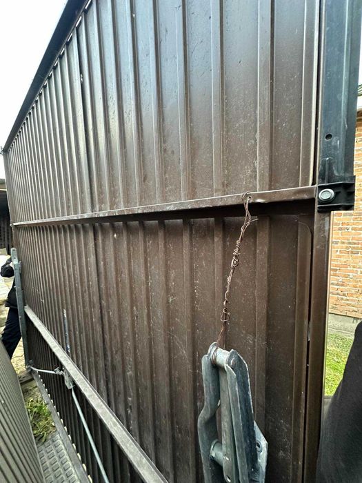 Ворота гаражні (2шт.) підйомні, СТАН ЧУДОВИЙ !