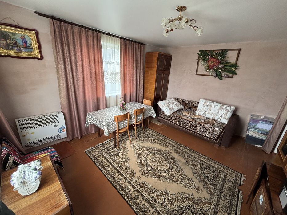 Продаж Будинок 75м². Ділянка 9 сот. Узин. Світло. Газ. Криниця. Центр