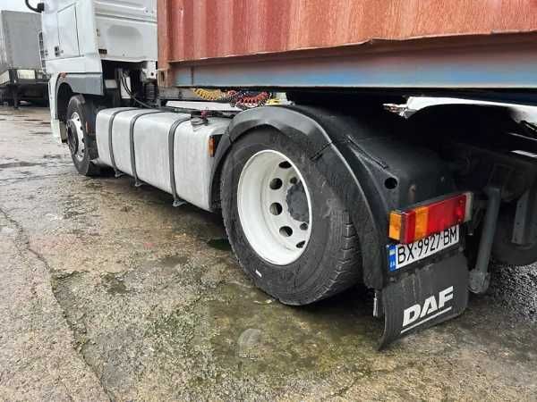DAF XF 105.460 2009 Сідловий тягач
