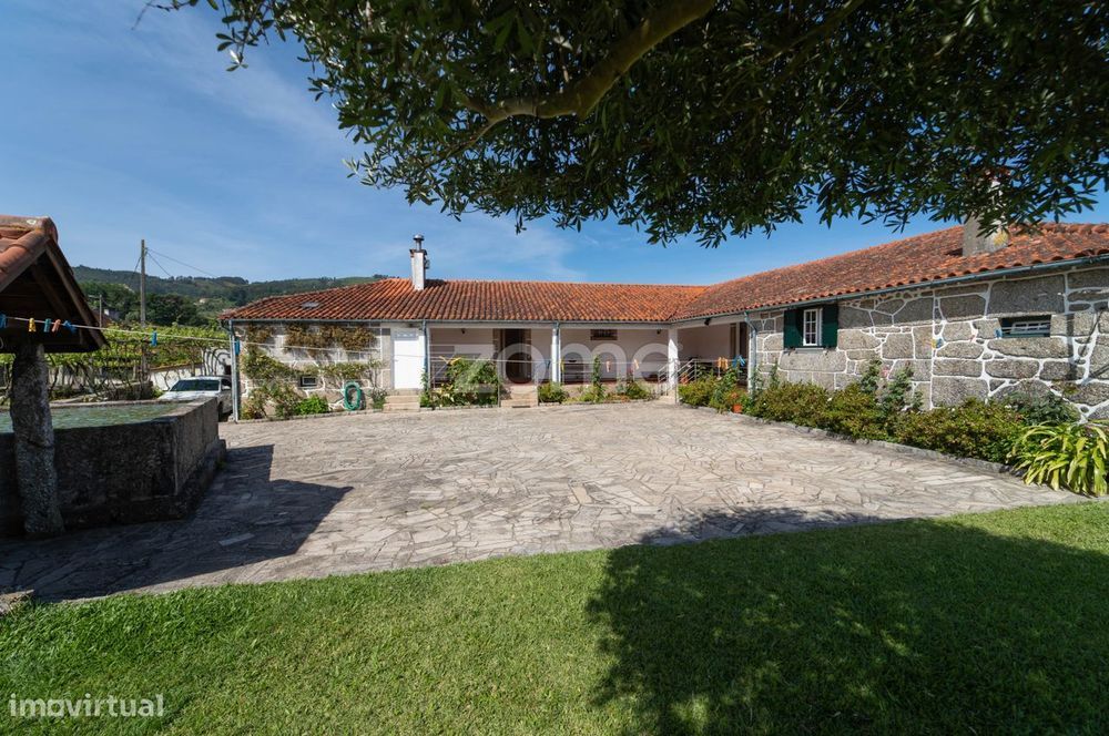 Moradia com terreno de 10 545m2, Beiral do Lima, Ponte-Lima