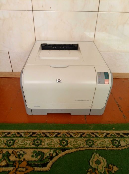 Кольоровий лазерний принтер Hp LaserJet CP1215: 2 000 грн ...