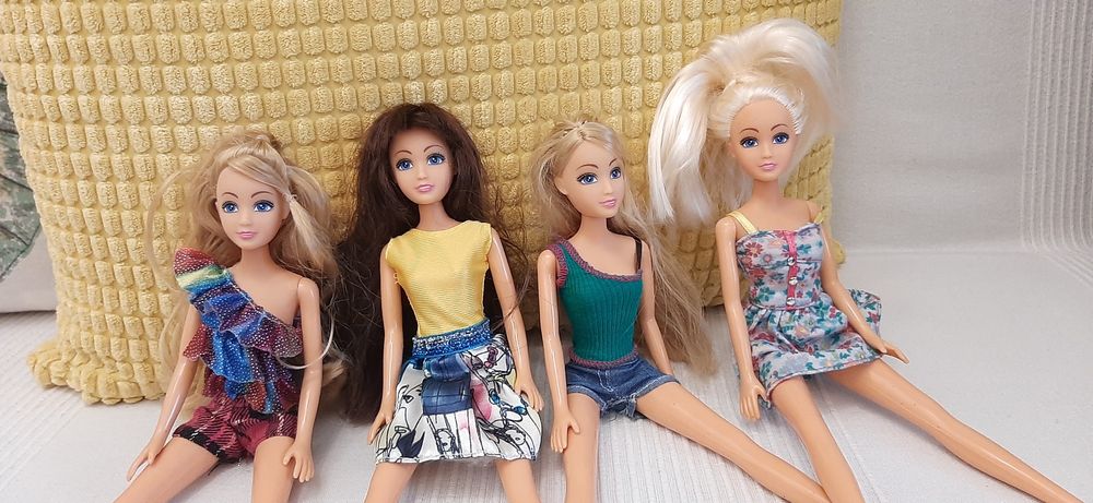 Lote de 4 barbies