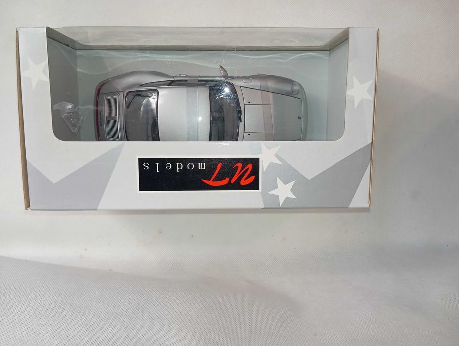 UT Models Porsche 911 Carrera S 1:18