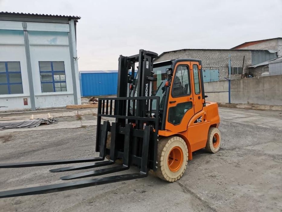 Вилочний Погрузчик Навантажувач дизель електро газ  бензин Hangcha