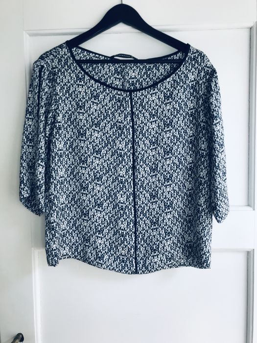 Zwiewna elegancka bluzka S