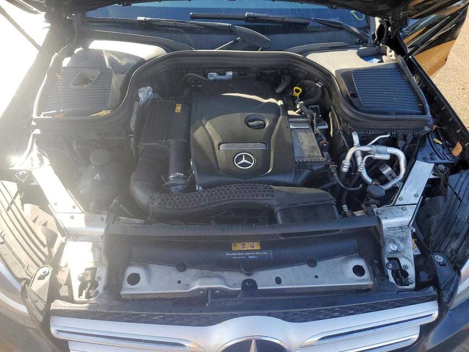 Mercedes-Benz GLC300 4Matic (2018)