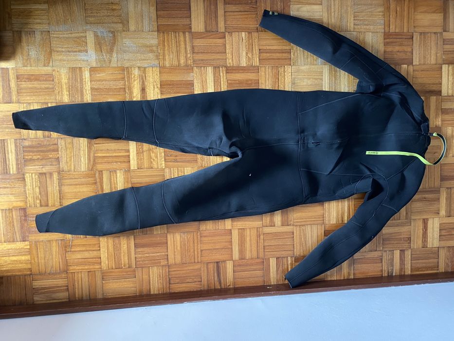 Fato de surf Olaian.