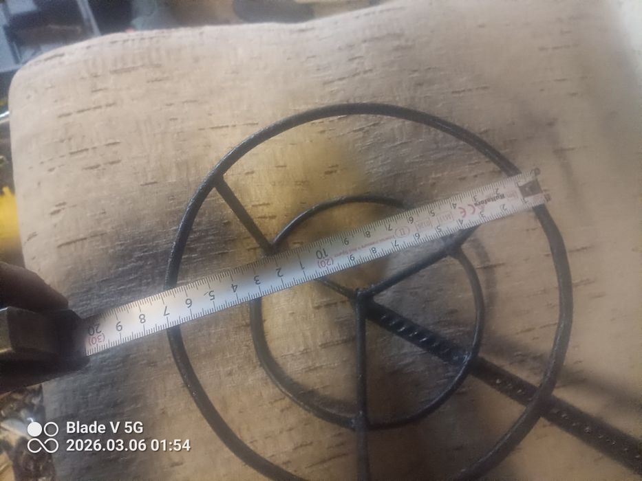 Kwietnik metalowy wiszący solidny doniczka 17cm