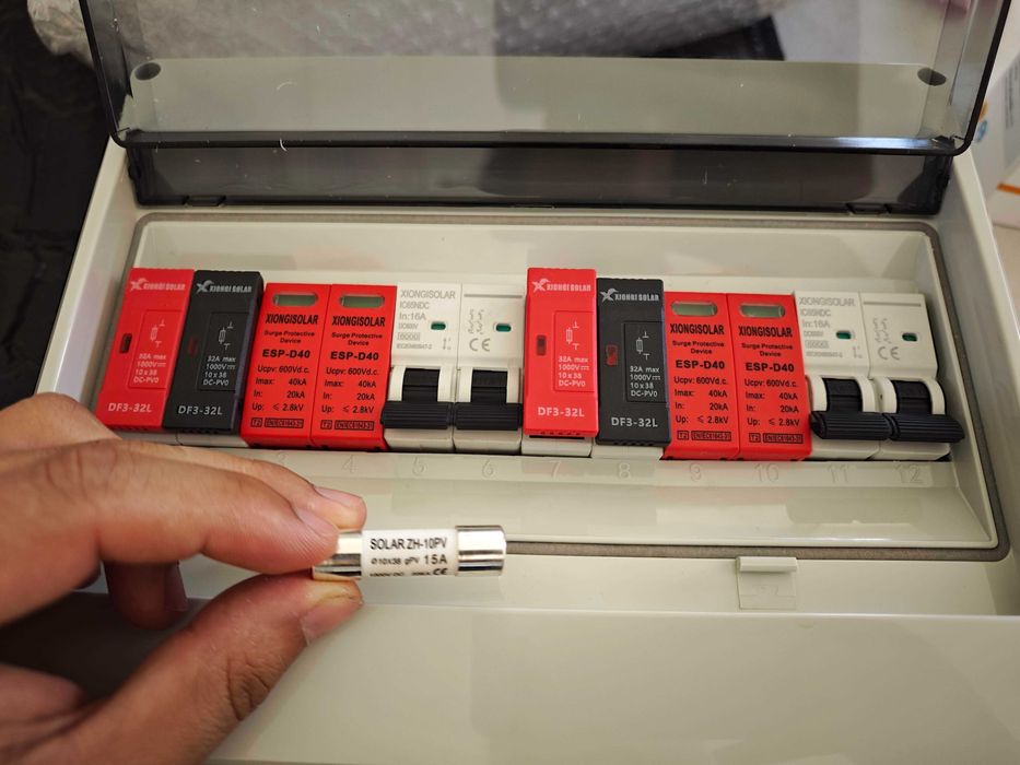 Quadro DC Solar fotovoltaico com proteção contra raios e Fusíveis 600V