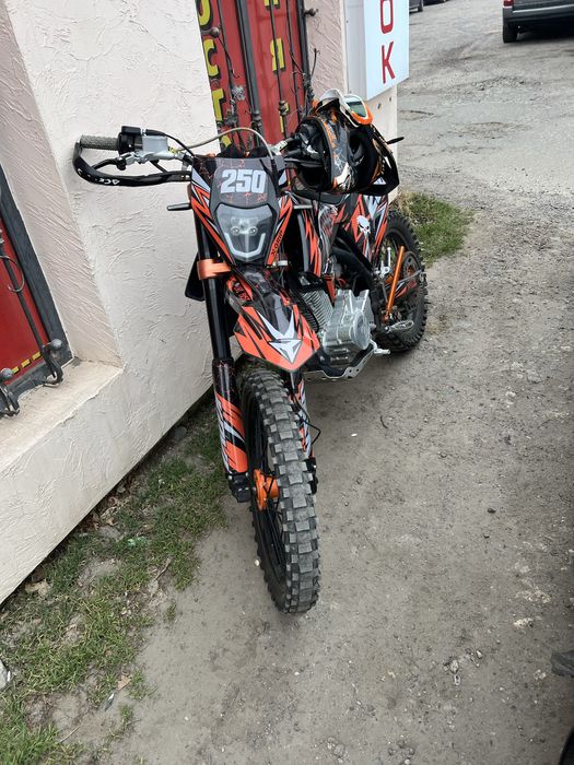 Продам кові адванс 250