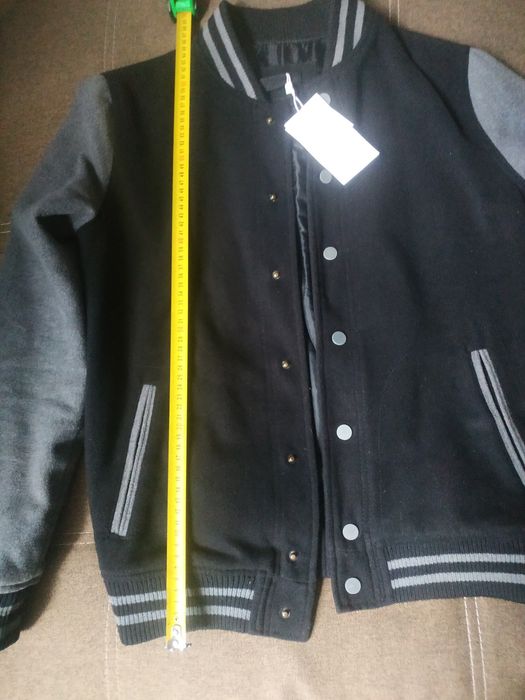 Продам куртку бомбер Bershka Испания # размер S