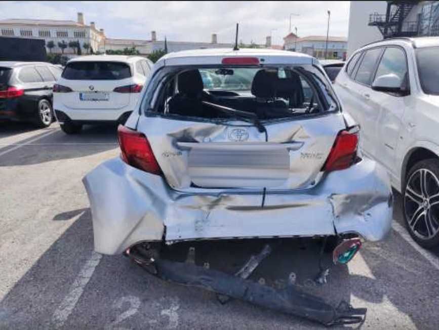 TOYOTA Yaris Salvado
